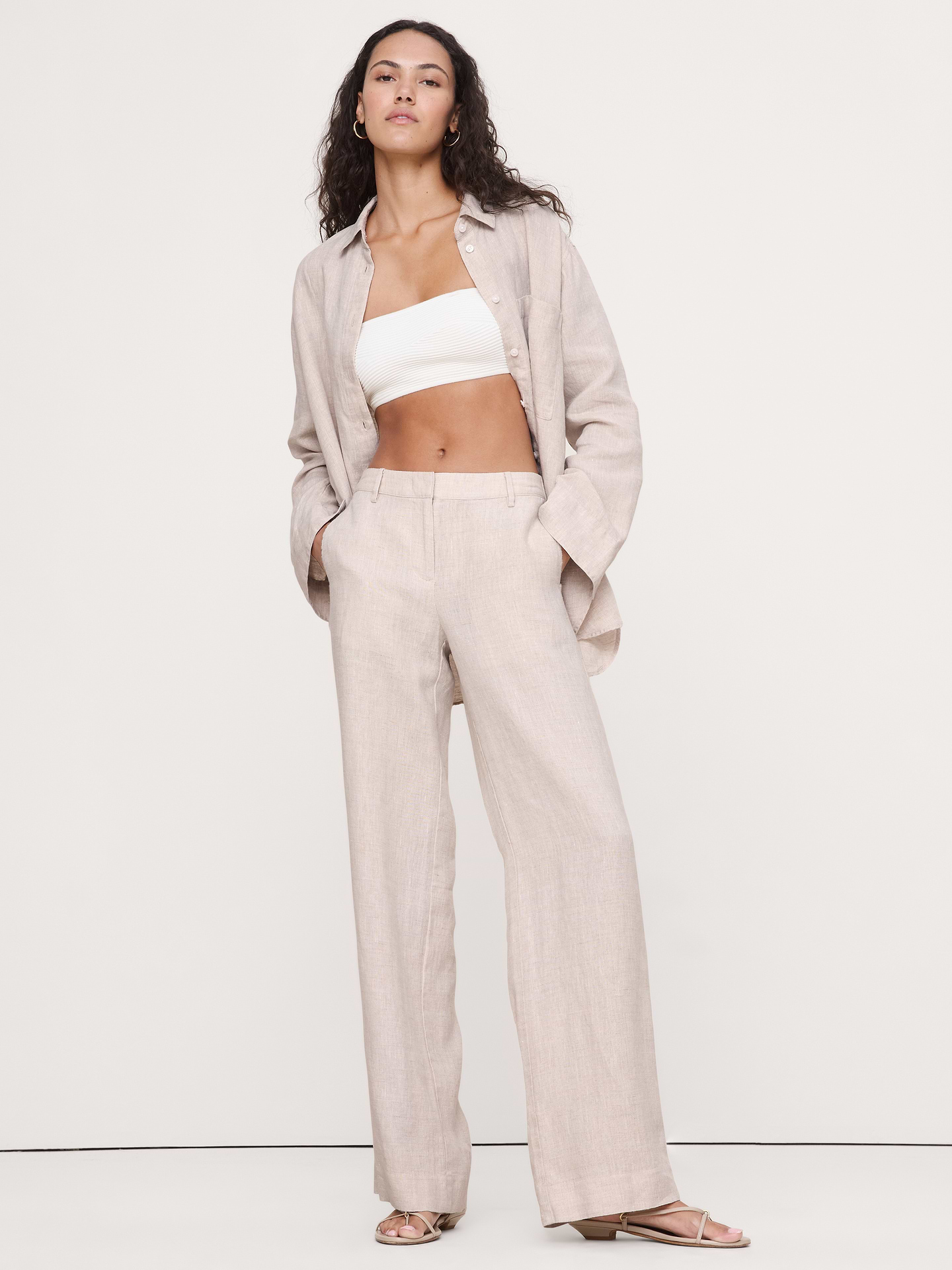 L'image numéro 1 présente Pantalon à jambe large de tous les jours en lin