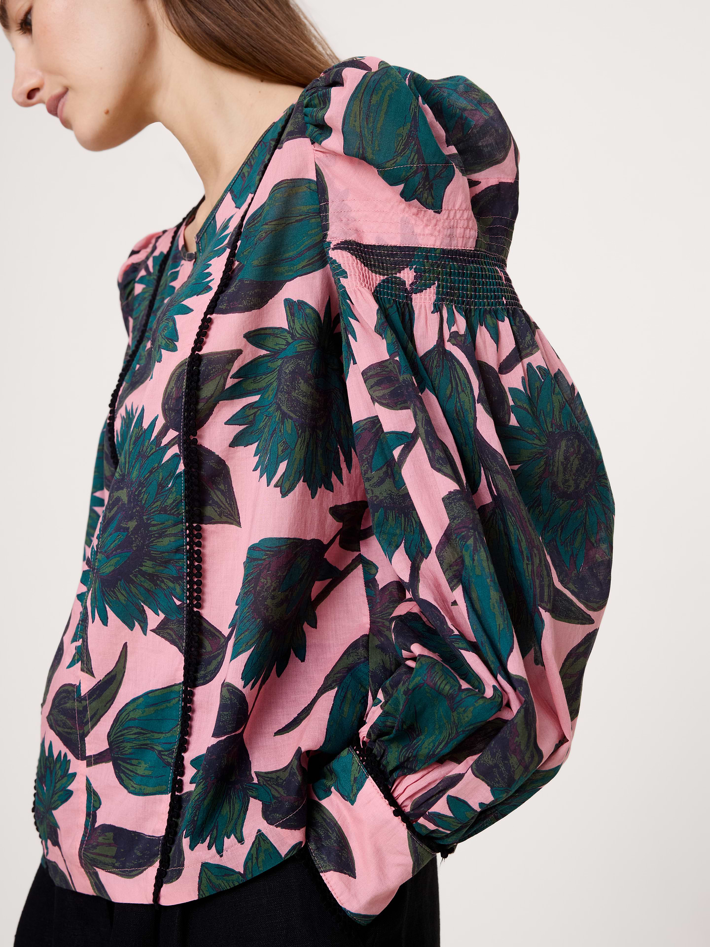 Image number 4 showing, Lightweight Cotton Puff-Sleeve Top