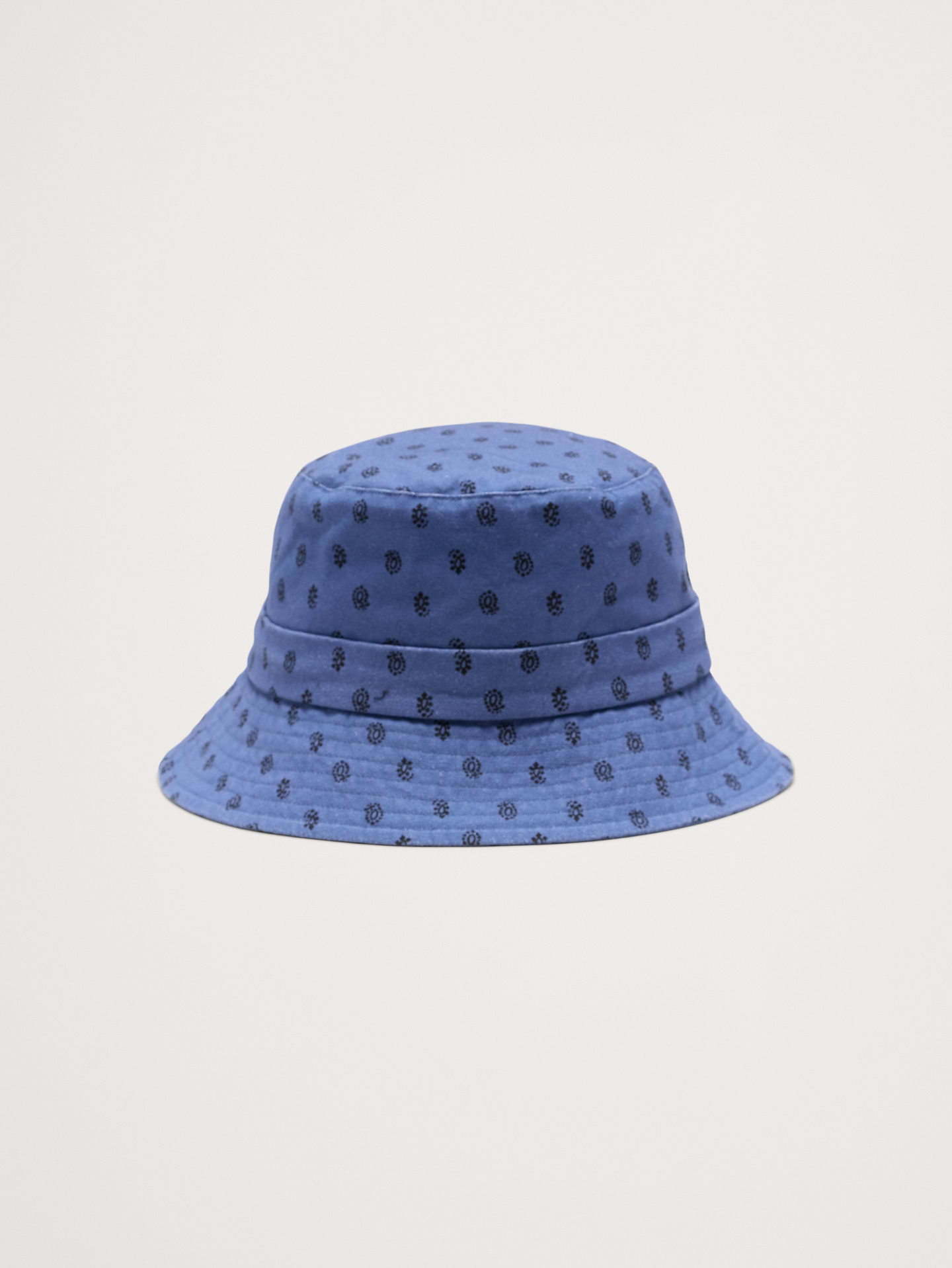 Image 1 of 2, An easy cotton bucket hat with tie detailing and a soft, lived in handfeel., Product #899052