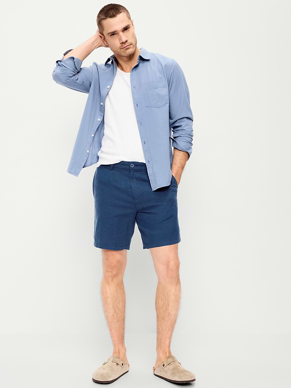 Short chino étroit en mélange de lin, entrejambe de 20 cm.