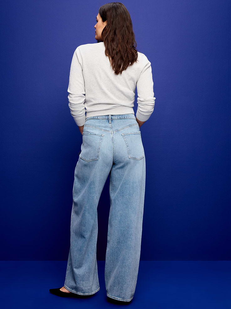Image number 7 showing, High-Waisted Baggy Wide-Leg Stretch Jeans