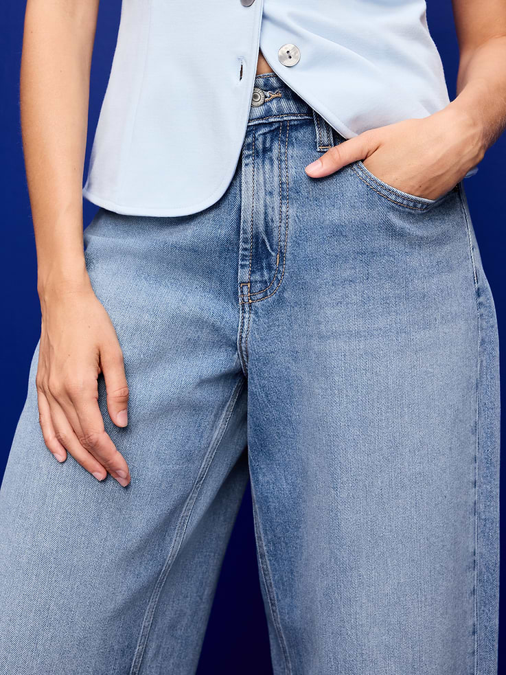 Image number 5 showing, High-Waisted Baggy Wide-Leg Stretch Jeans