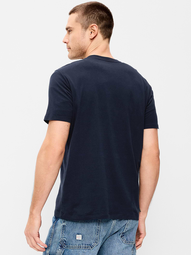 L'image numéro 2 présente T-shirt henley
