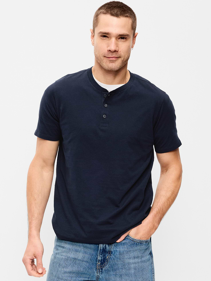 L'image numéro 1 présente T-shirt henley