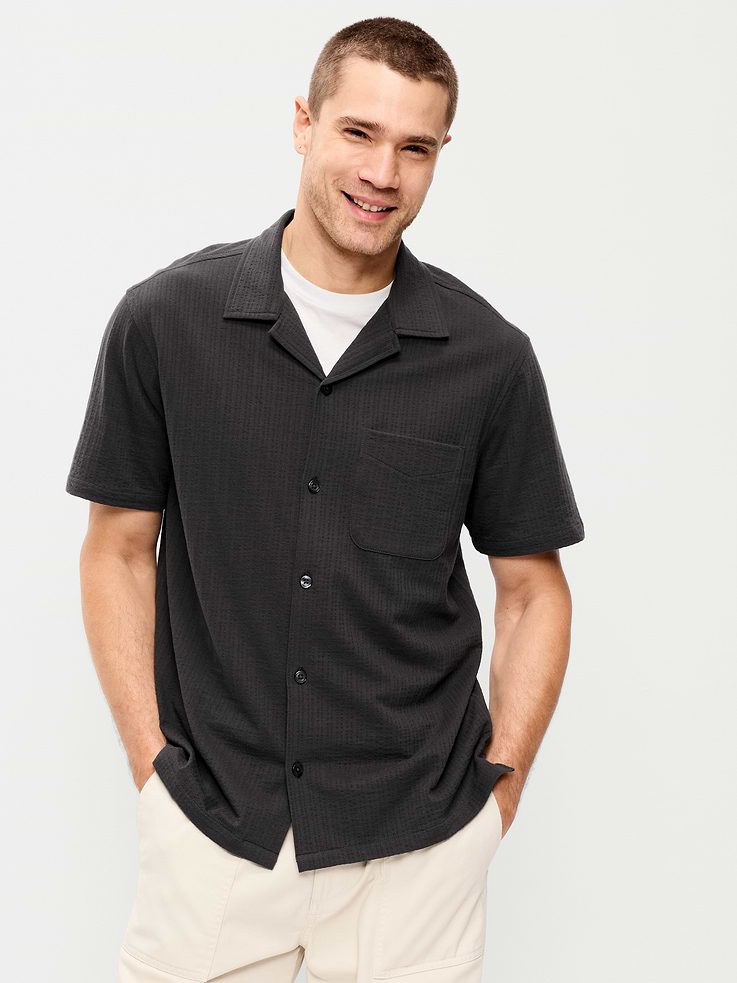 L'image numéro 1 présente Chemise de vacances texturée à manches courtes