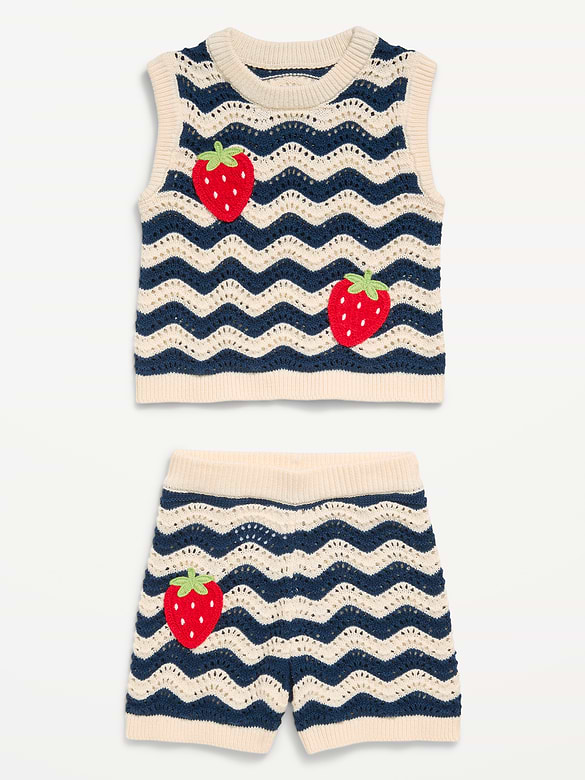 Ensemble avec haut sans manches en tricot et short pour toute-petite