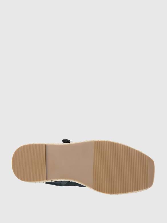 Meg Mary Jane Flat