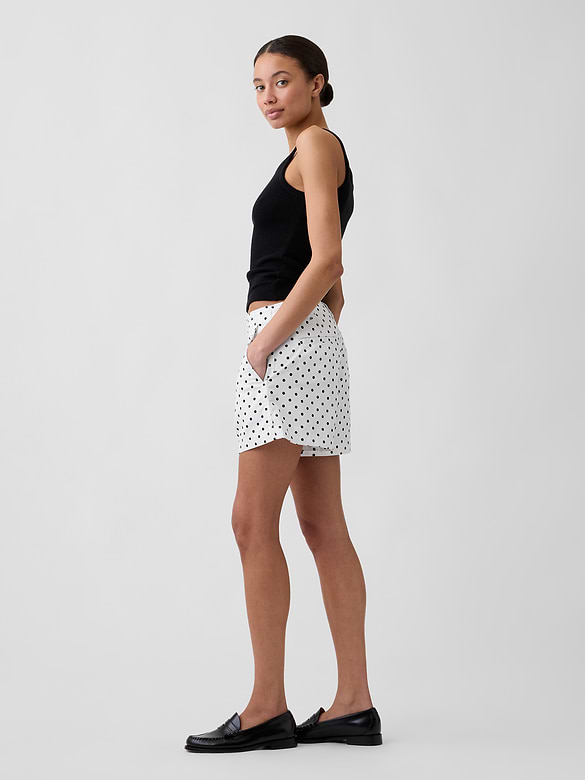 5" Mid Rise Downtown Khaki Shorts