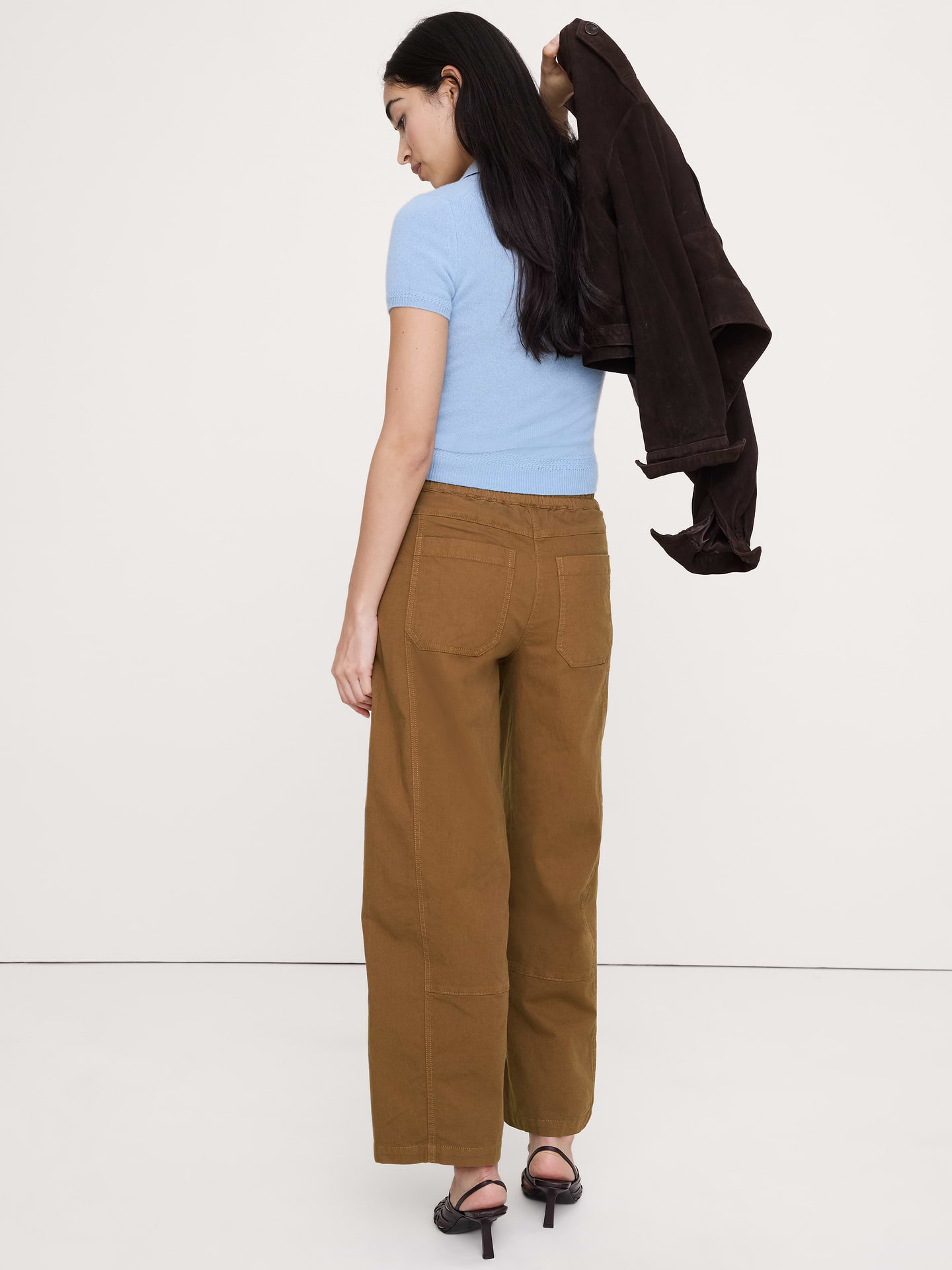 L'image numéro 3 présente Pantalon de peintre décontracté à taille mi-basse extensible