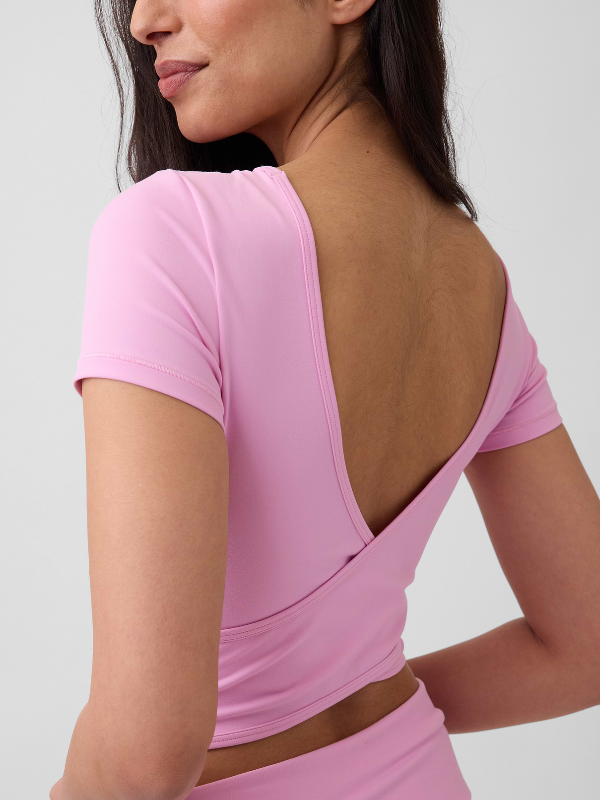 Image number 4 showing, GapFit Smooth Reversible Wrap Crop Top