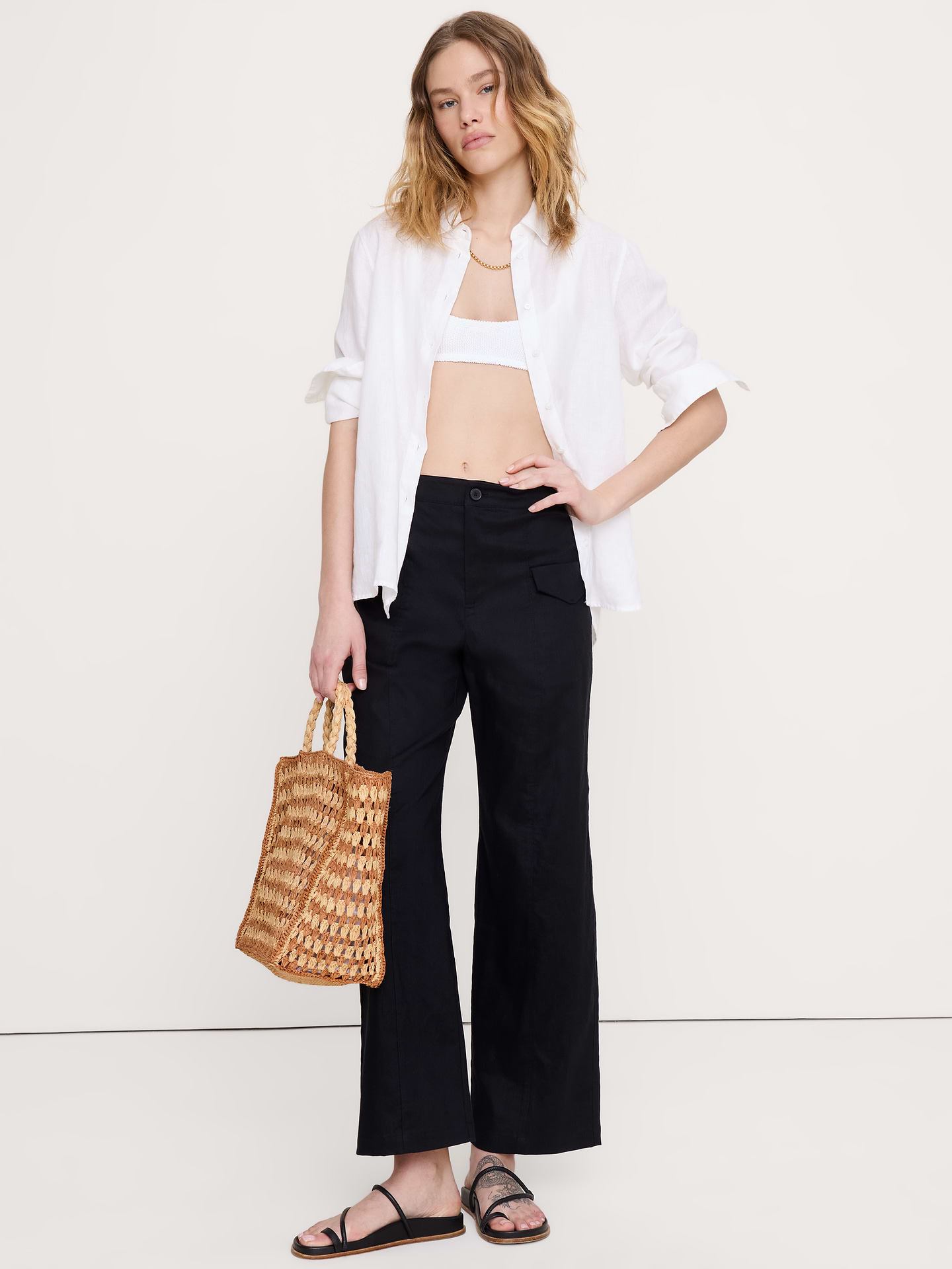 L'image numéro 1 présente Pantalon utilitaire droit à taille haute en lin et viscose extensible