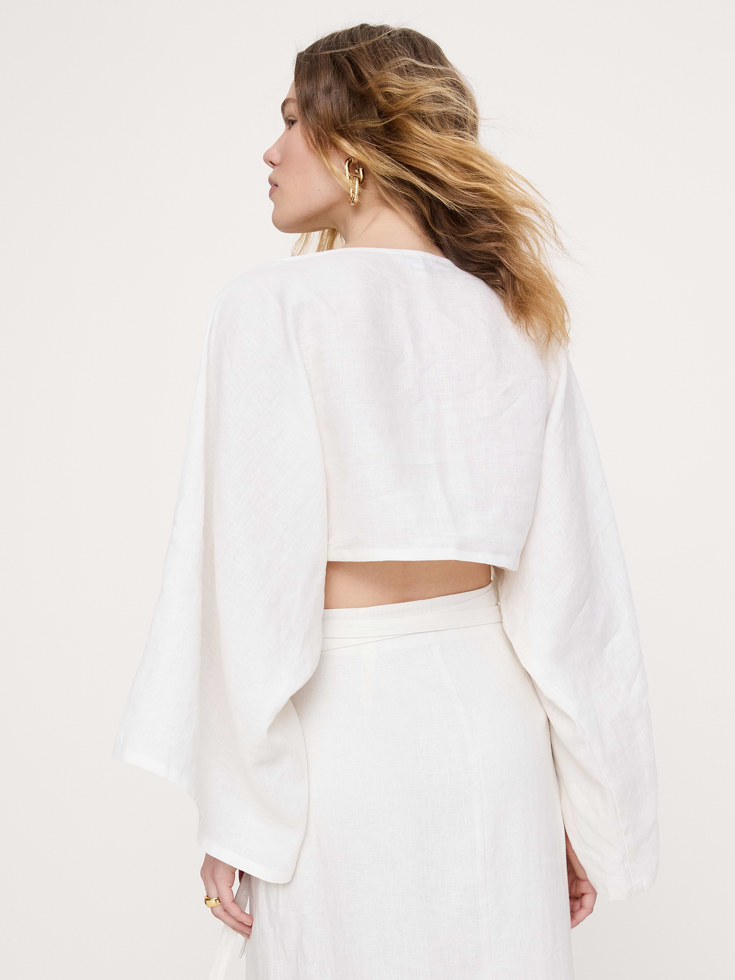Image number 3 showing, Linen Cropped Boatneck Top