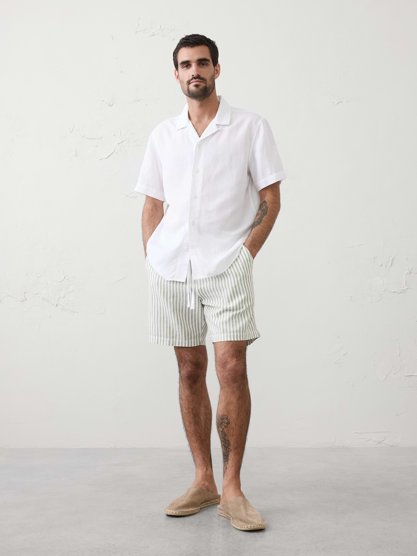 Image number 1 showing, Standard-Fit 7" Linen-Blend Deck Short