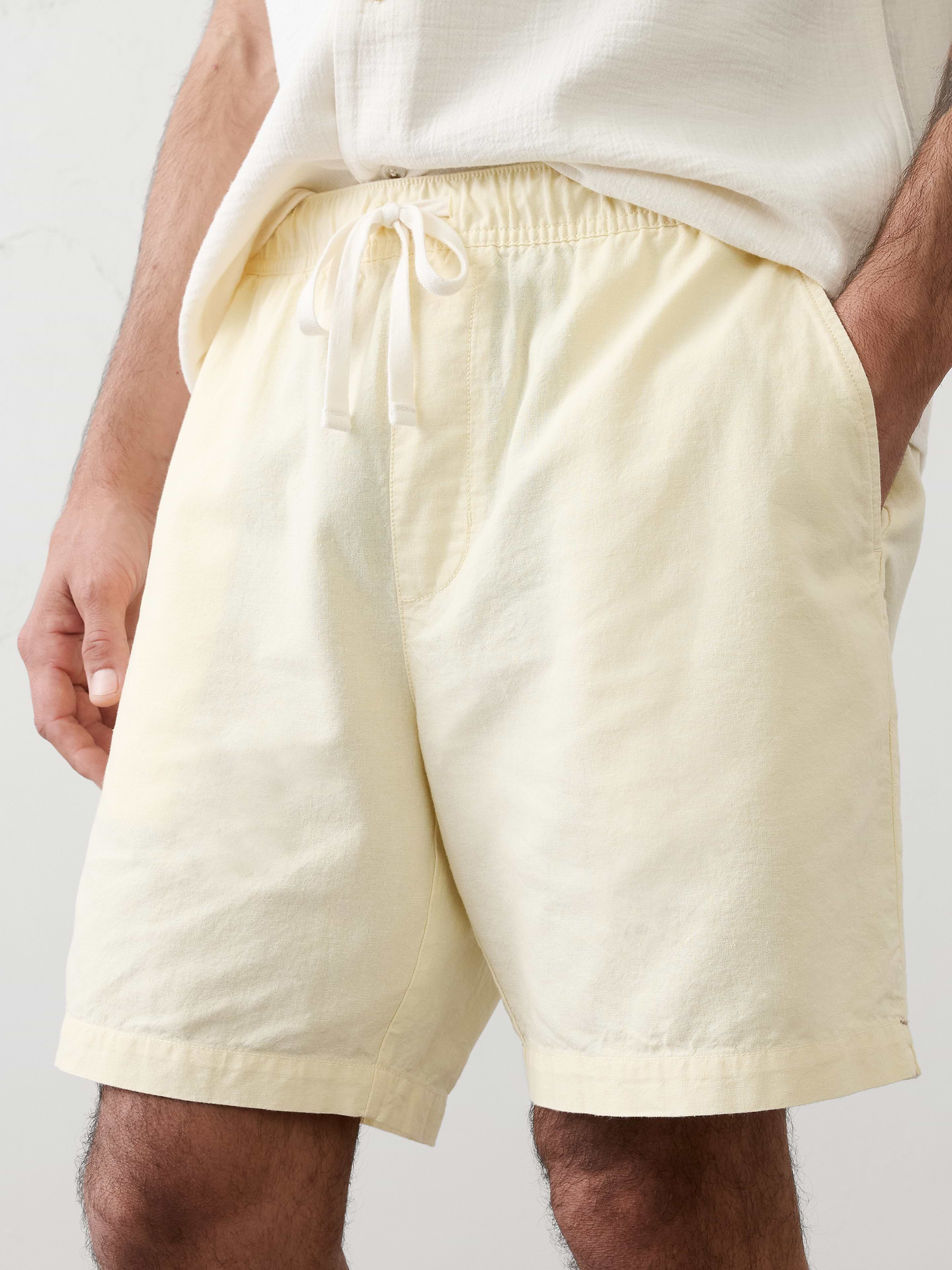 Image number 3 showing, Standard-Fit 7" Linen-Blend Deck Short