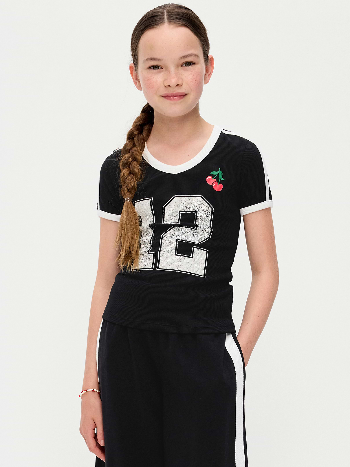 Image number 1 showing, Fitted Short-Sleeve Graphic T-Shirt for Girls