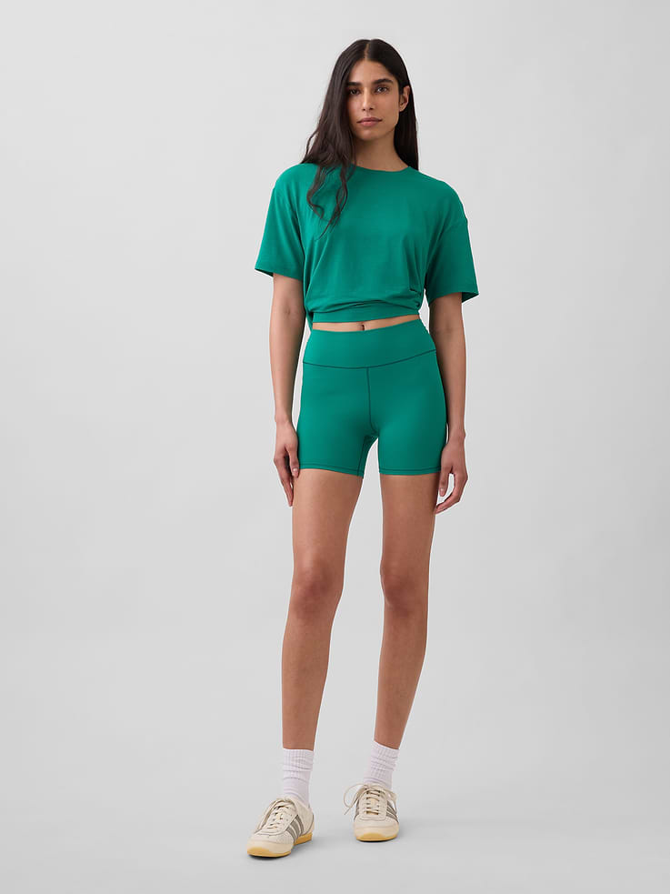 Image number 1 showing, 4" GapFit Smooth Bike Shorts
