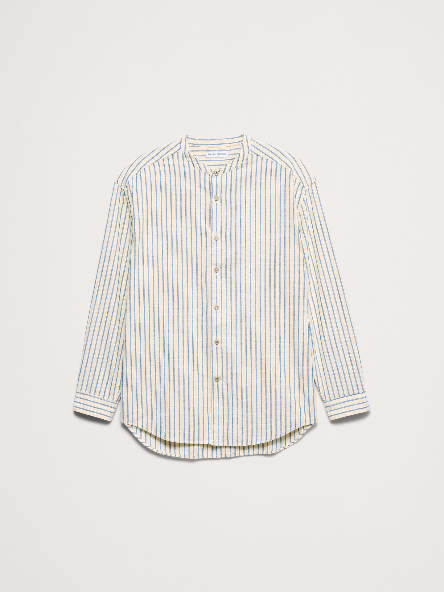 L'image numéro 4 présente Chemise coupe décontractée à col à bande en coton flammé