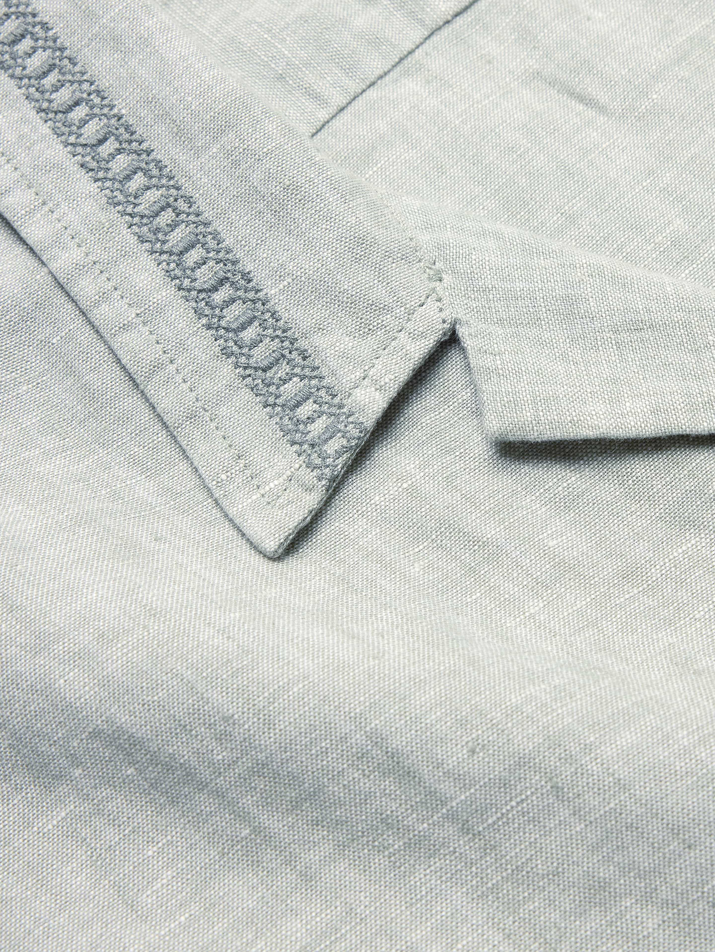 L'image numéro 5 présente Chemise de vacances à coupe standard en lin brodé