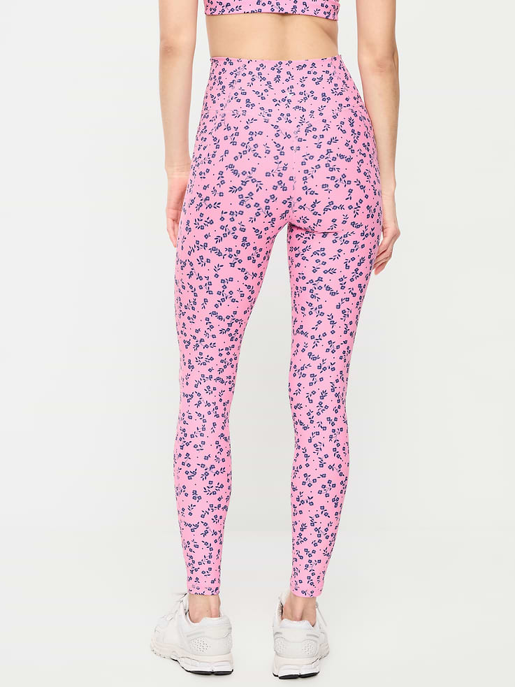 L'image numéro 2 présente Legging PowerSoft sans limites à poche à taille très haute, longueur 7/8 – Sans couture avant