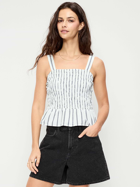 Camisole à smocks et à basque