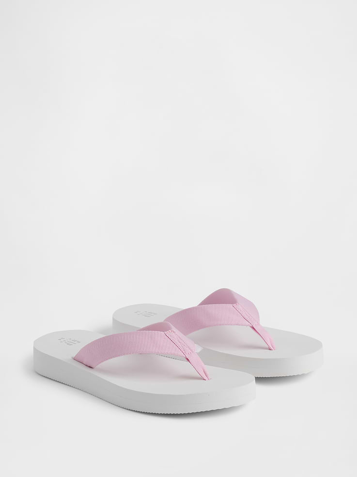 L'image numéro 2 présente Sandales de plage à bride en toile pour Enfant