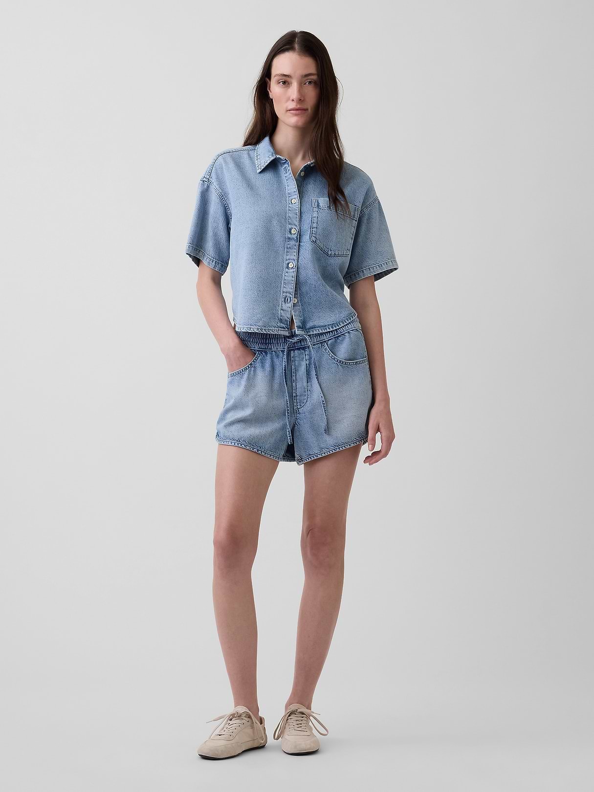Mid Rise UltraSoft Denim Easy Dolphin Shorts | Gap