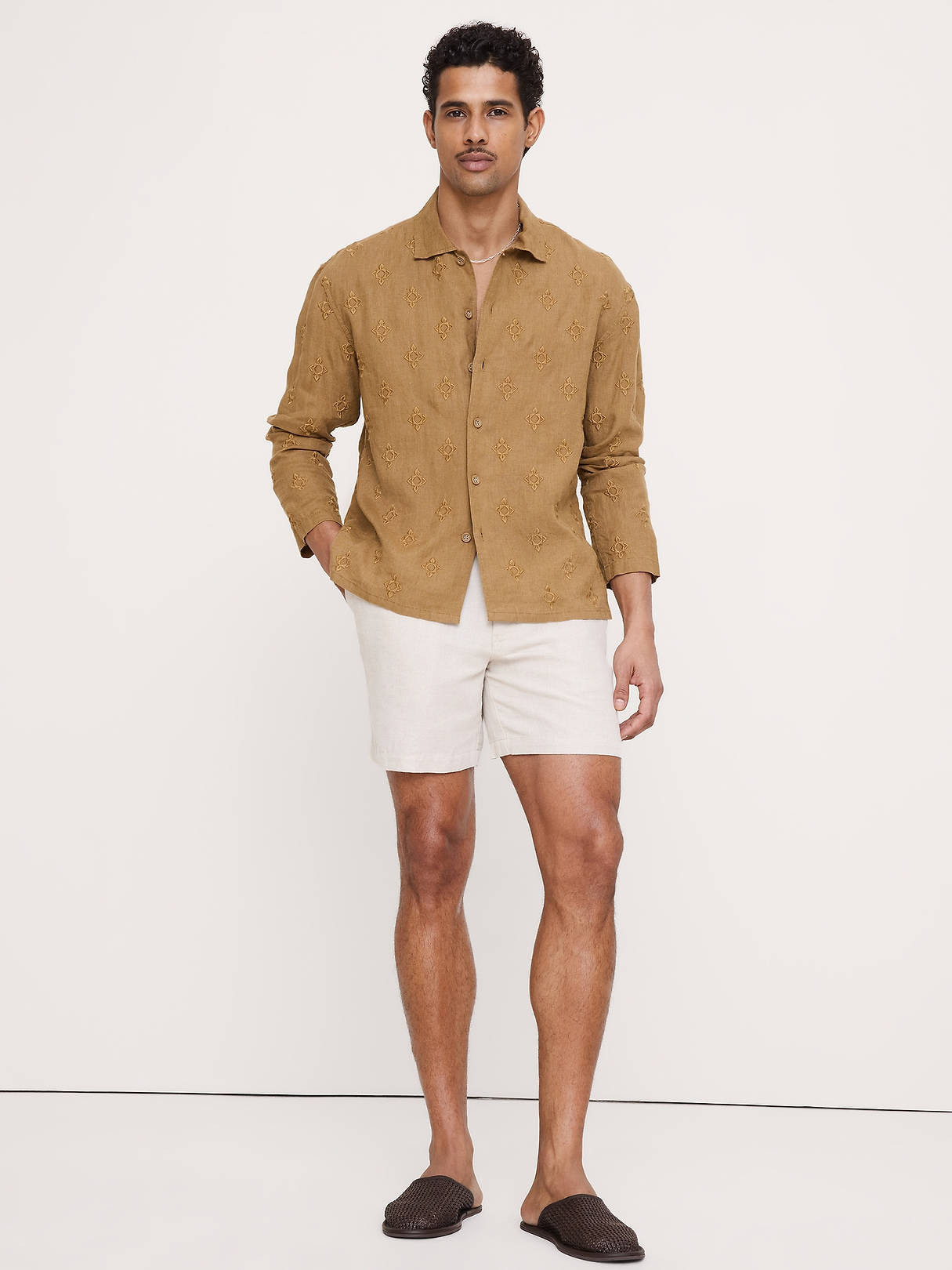 Relaxed-Fit Embroidered Linen Long-Sleeve Resort Shirt | Banana