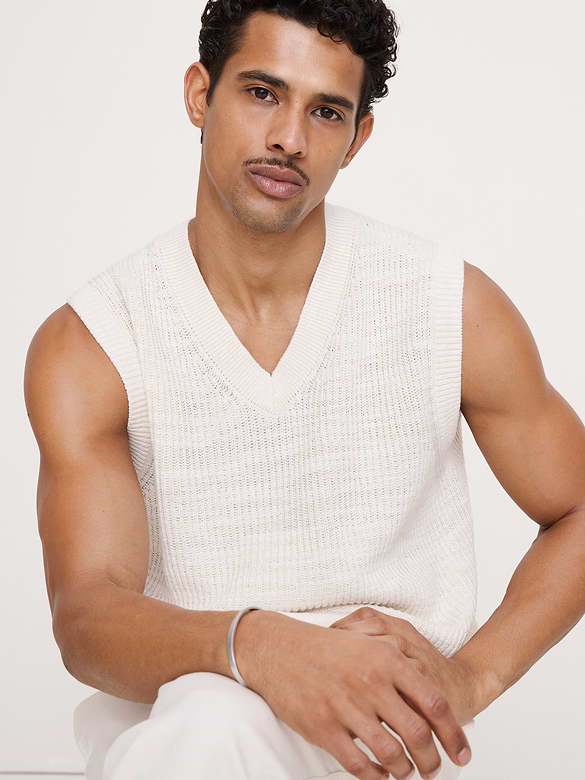 Cotton-Linen Slub V-Neck Sweater Vest