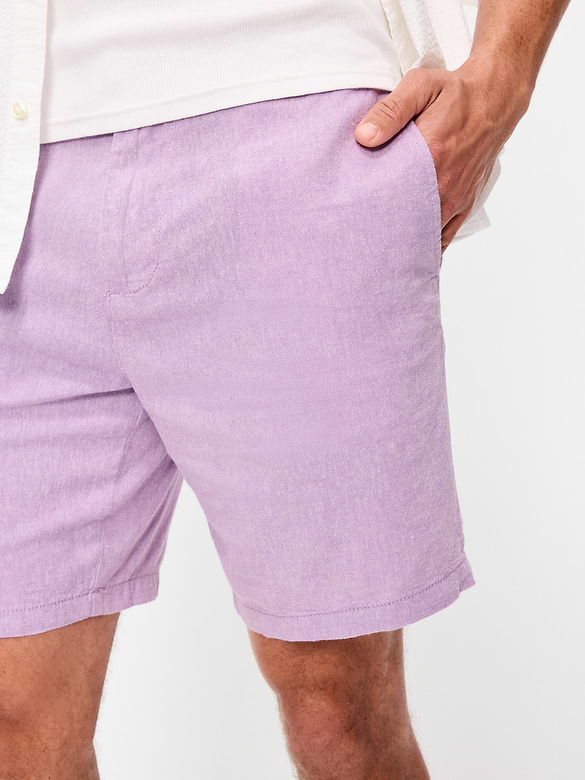 Short chino étroit en mélange de lin, entrejambe de 20 cm.