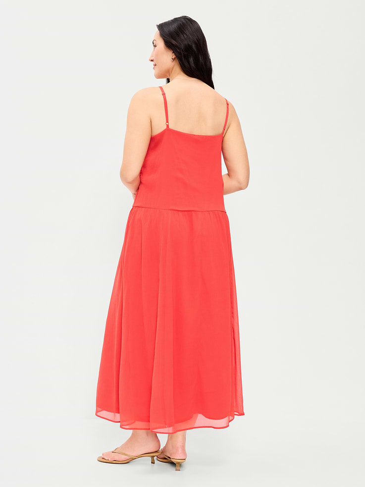 L'image numéro 7 présente Robe longue en chiffon à taille tombante