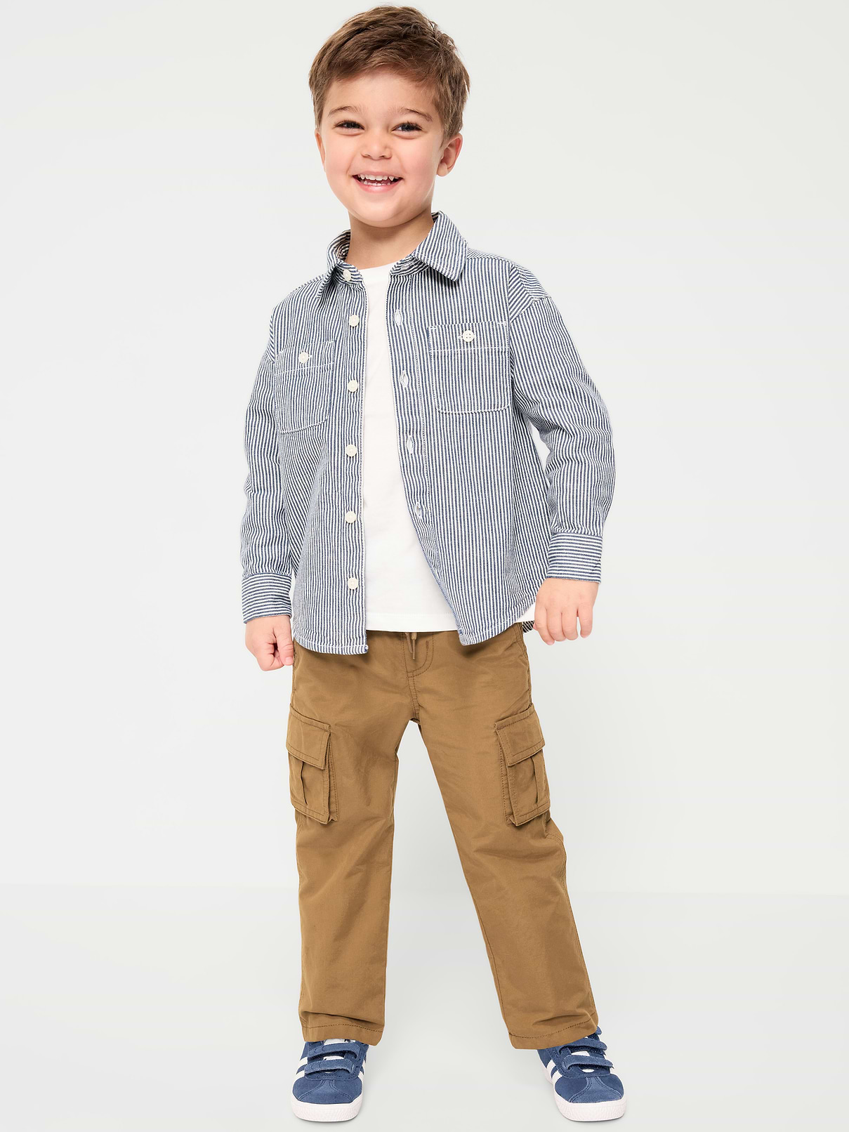 L'image numéro 1 présente Pantalon cargo coupe généreuse pour tout-petit