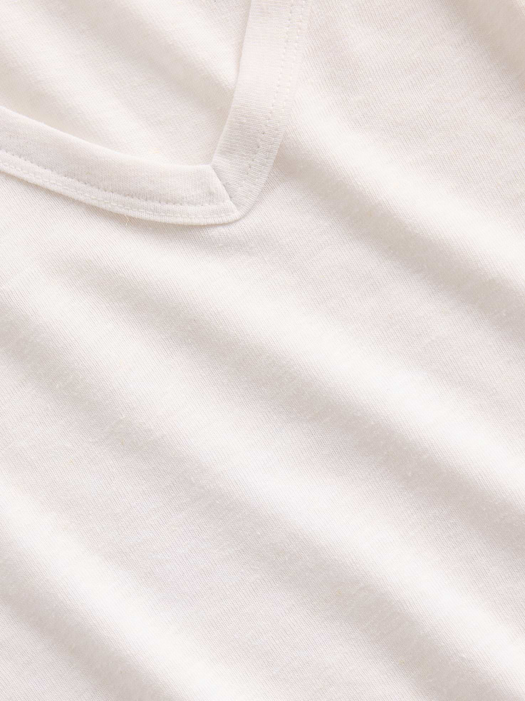Image number 4 showing, Linen-Blend Relaxed V-Neck T-Shirt