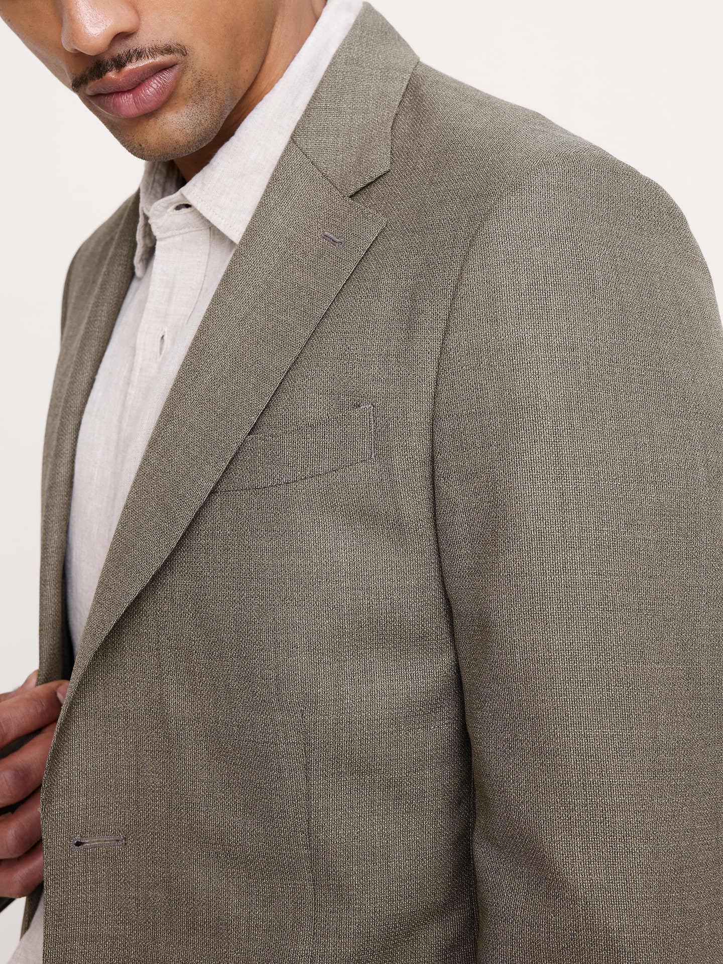 Image number 4 showing, Tailored Slim-Fit Italian Wool Ventile Suit Jacket