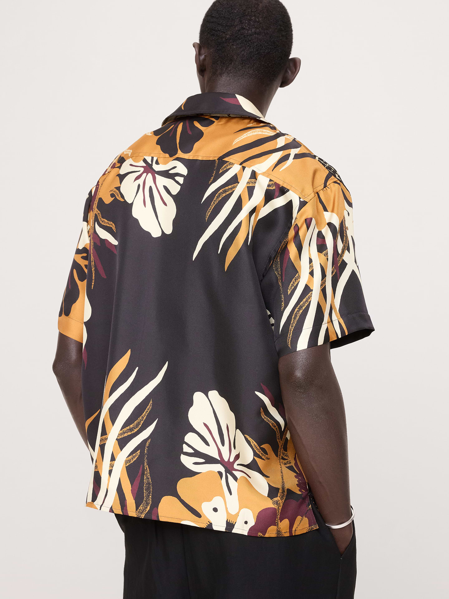 Image number 5 showing, Standard-Fit Silk Resort Shirt