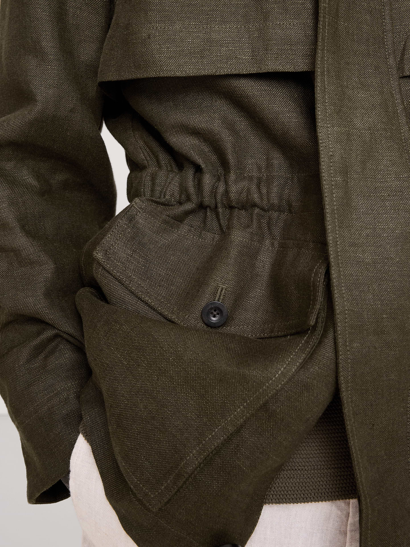 L'image numéro 8 présente Veste utilitaire en toile de lin