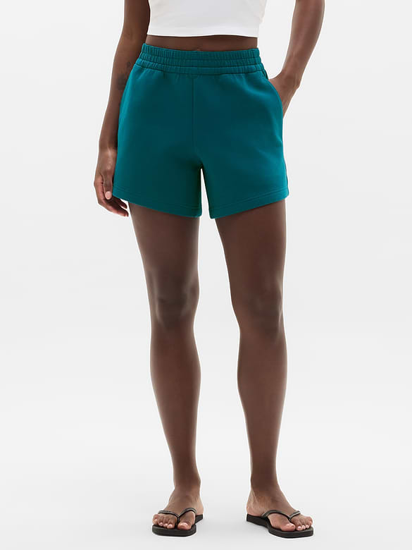 Form Knit Mid Rise 6" Short
