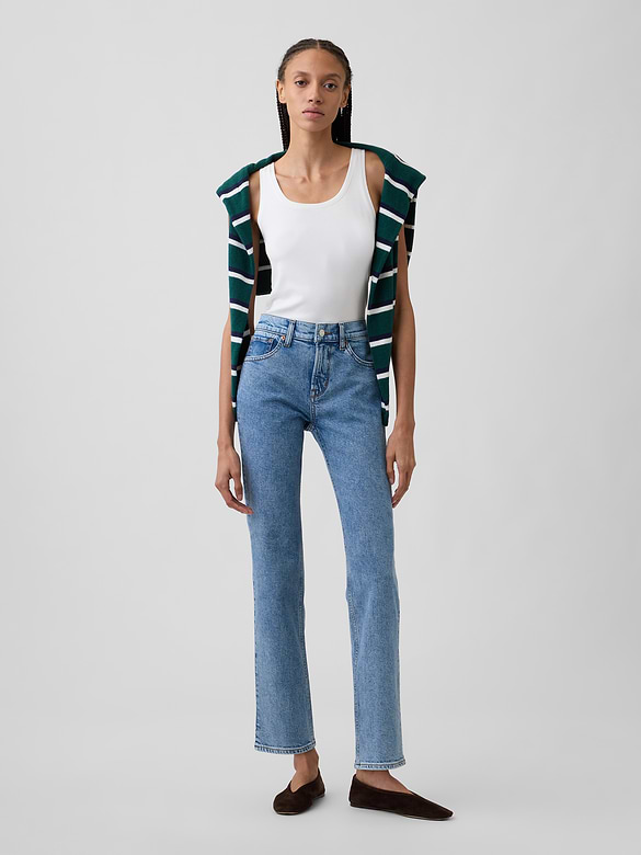 Mid Rise '90s Slim Straight Jeans