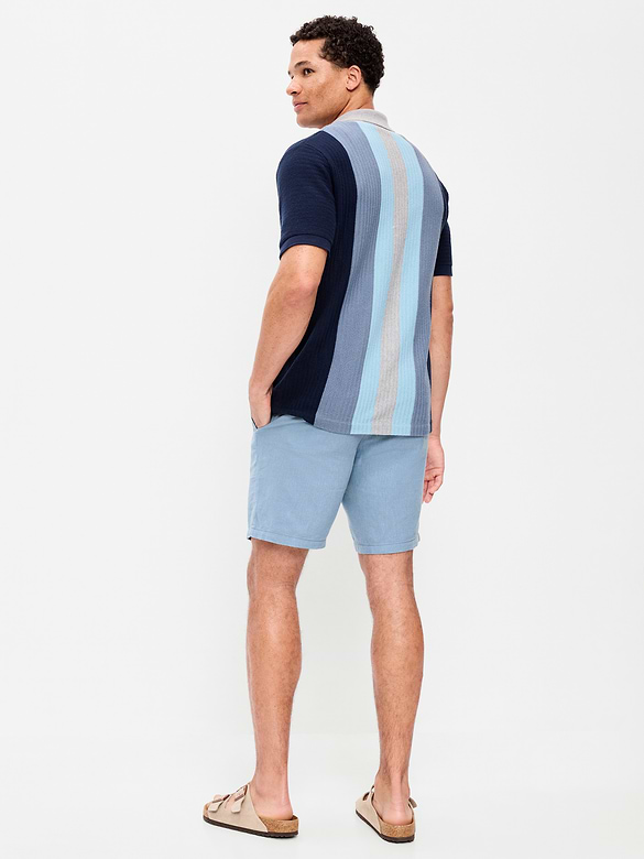 Short chino étroit en mélange de lin, entrejambe de 20 cm.