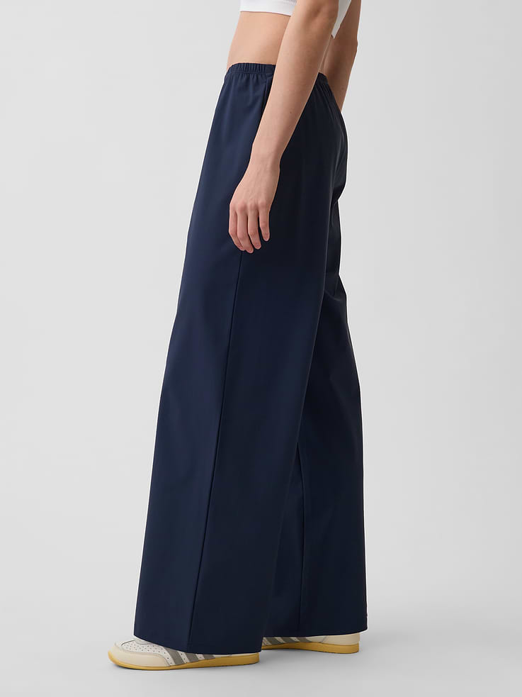 Image number 3 showing, GapFit Tech Low Rise Relaxed Easy Pants