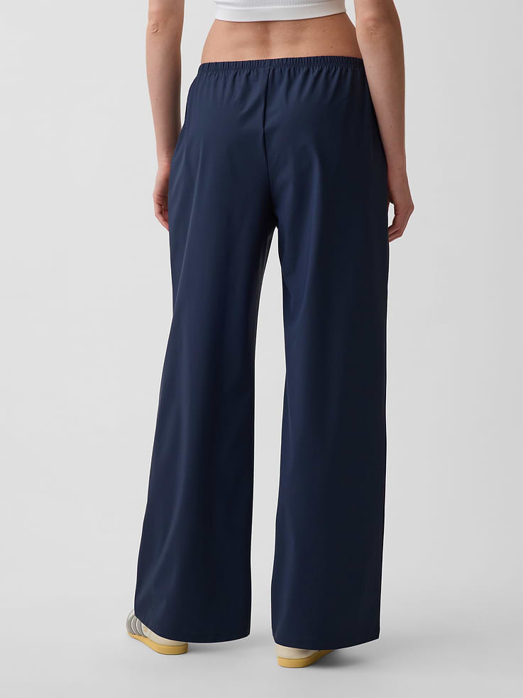 Image number 4 showing, GapFit Tech Low Rise Relaxed Easy Pants