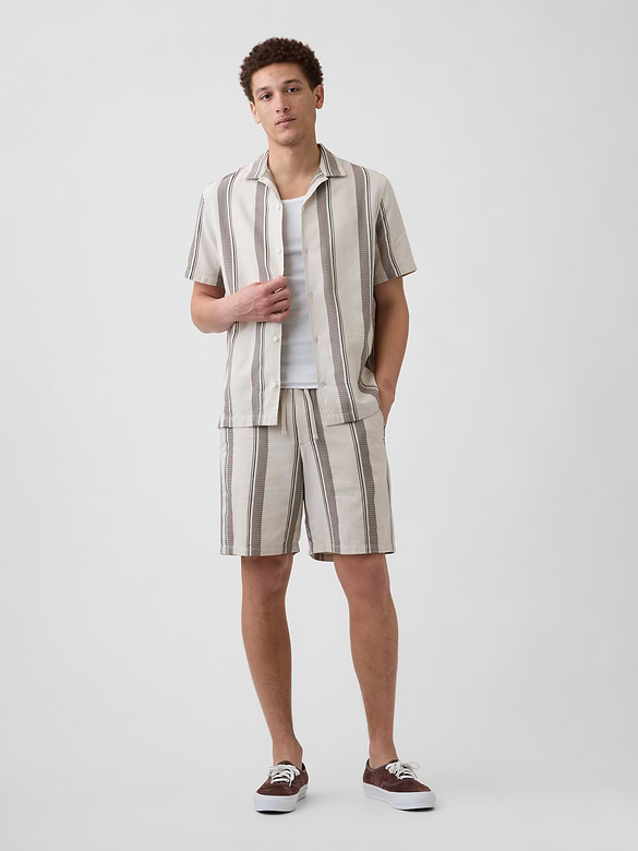 7" Easy Textured Stripe Shorts