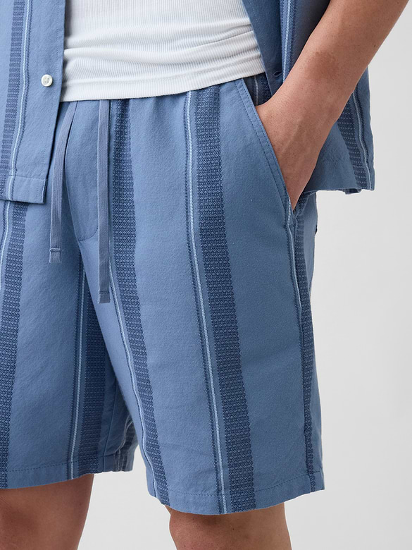 7" Easy Textured Stripe Shorts