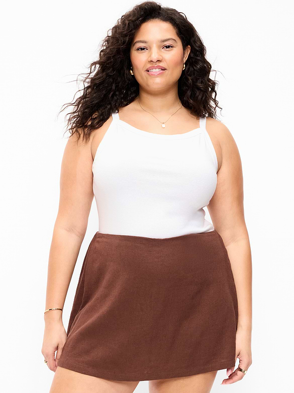 Camisole ajustée à encolure tablier.