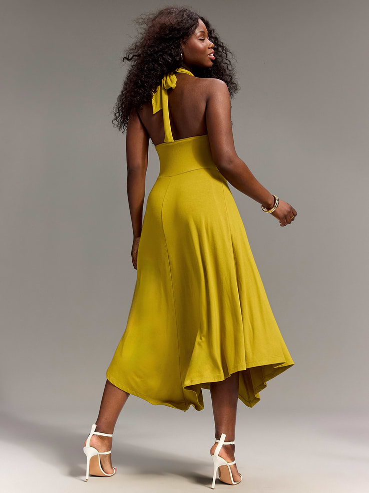 L'image numéro 2 présente Robe longue bain de soleil Old Navy x Christopher John Rogers