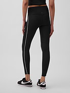 L'image numéro 4 présente Legging doux à taille haute GapFit