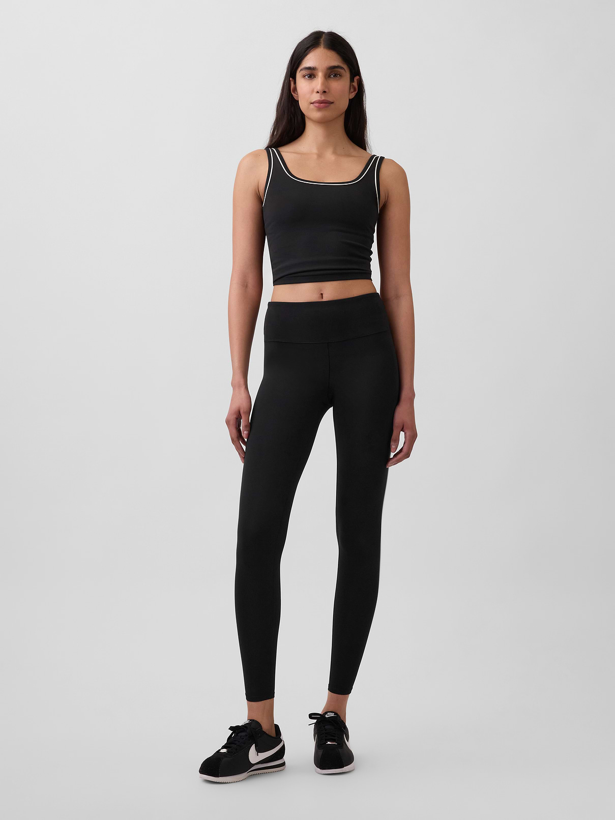 L'image numéro 1 présente Legging doux à taille haute GapFit