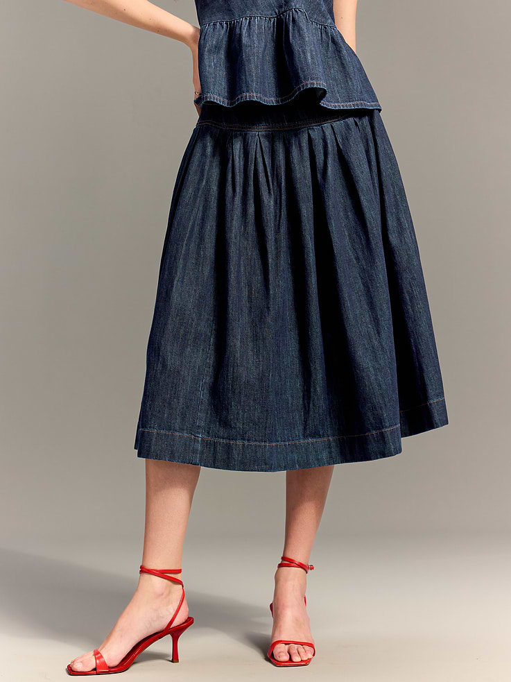 L'image numéro 2 présente Jupe mi-longue à taille tombante en denim Old Navy x Christopher John Rogers