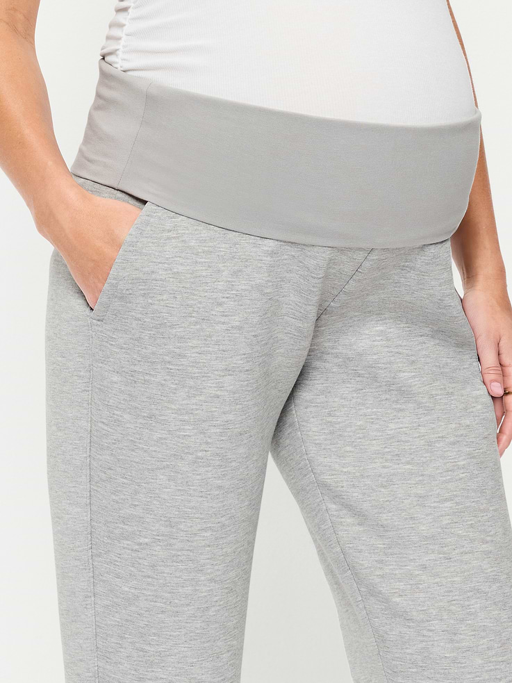 L'image numéro 5 présente Pantalon de jogging en molleton raffiné à taille rabattable de maternité