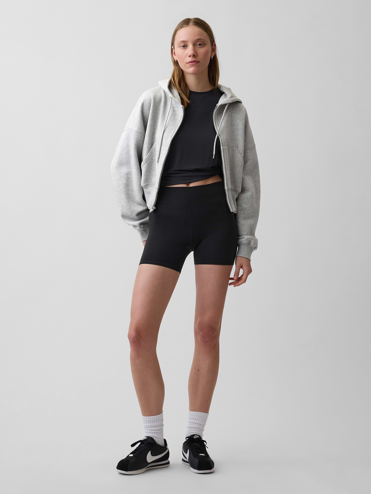 Image number 1 showing, 4" GapFit Smooth Bike Shorts