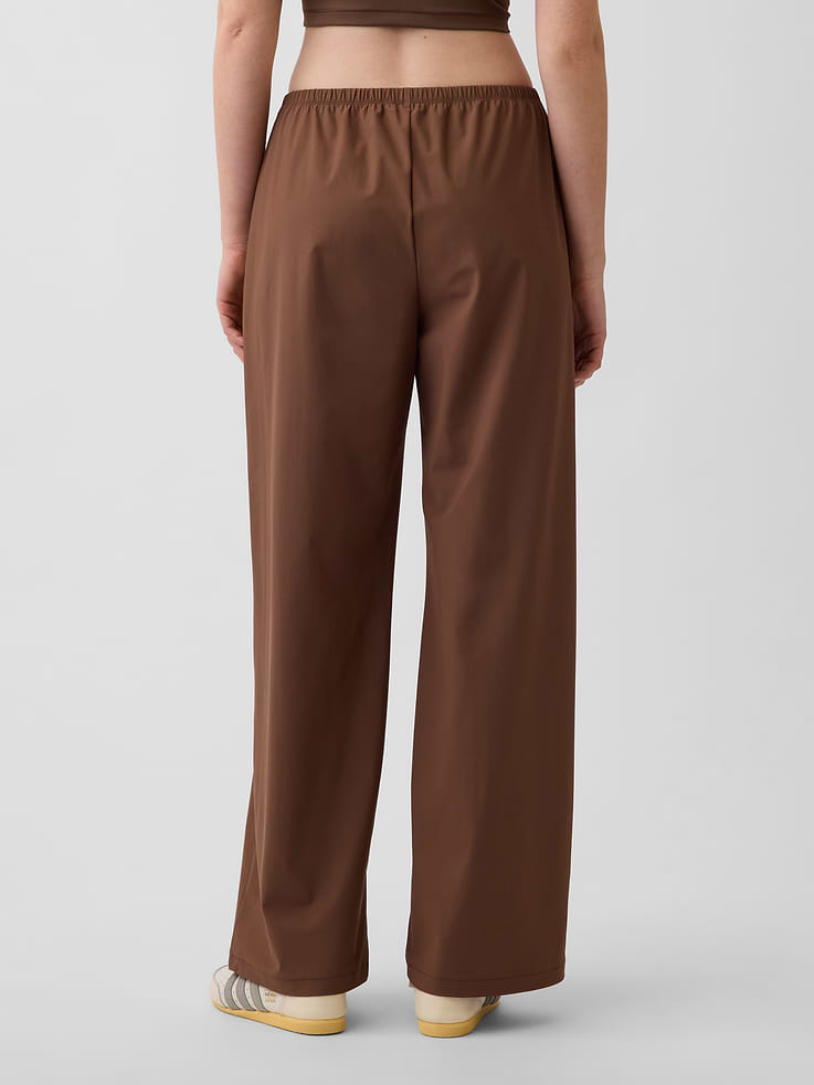 Image number 4 showing, GapFit Tech Low Rise Relaxed Easy Pants